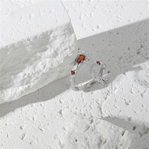 FUAMAY-anillo plata de primera ley con forma de pata de León para mujer, sortija, plata esterlina 925, Diamante rojo - Product Image 5