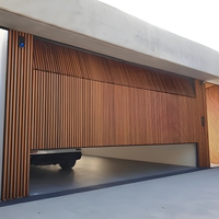 Fabricant de portes de garage à lattes de style australien sur mesure, portes sectionnelles automatiques et portes à rouleaux résidentielles pour villa