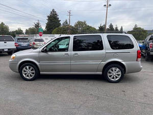 Vente en gros de Buick Terraza CX Plus 4 portes, mini-fourgonnette d'<span class=keywords><strong>occasion</strong></span>, année 2007, norme Euro III, autoradio MP3 DVD, écran tactile, conduite à gauche, transmission arrière - Product Image 2