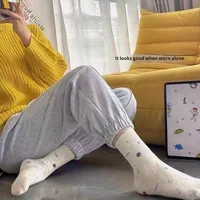 Chaussettes coréennes pour femmes, chaussettes pour filles, chaussettes à motif de ciel étoilé, style universitaire, chaussettes de style niche, chaussettes d'équipage spatiale, chaussettes pour filles chatons