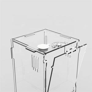 Exhibidor de Acrílico Transparente Personalizado para Reptiles, Terrarios con Cierre de Seguridad, Apto para Tarántulas e Isopodos - Product Image 3