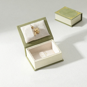 Boîte à bijoux de luxe de style classique rectangulaire portable en gros avec logo personnalisé, fermeture magnétique, petite boîte de rangement pour bagues et boucles d'oreilles - Product Image 3