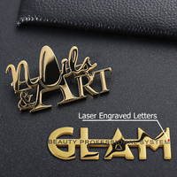 Broches de mode découpées au laser avec logo, broches de luxe pour femmes, plaquées or, en acier inoxydable, avec strass, pour cadeaux et accessoires