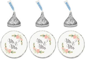 カスタムチョコレートドロップラベル新しいMr. & Mrs. Hershey Kissウェディングステッカーからの抱擁とキス - Product Image 2