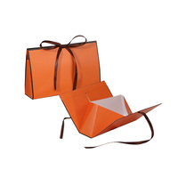 Sac de shopping en papier triangulaire de luxe personnalisé avec poignée en ruban, matériaux recyclés pour l'emballage de cadeaux et d'artisanat (bougies)