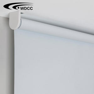 Stores enrouleurs horizontaux occultants en tissu de haute qualité pour bureaux et espaces de vie - Product Image 5