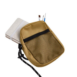 Ensemble de <span class=keywords><strong>peinture</strong></span> miniature portable pour les voyages, équipé d'un coffret en bois de noyer contenant des peintures à l'aquarelle, des pinceaux, un carnet et un sac bandoulière - Product Image 4