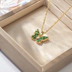 Collar de Mariposa Bañado en Oro Joyería de Moda Personalizada para Mujer Colgante de Acero Inoxidable al por Mayor con Vidrio y Pedrería de Colores - Product Image 5