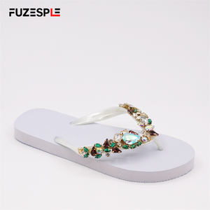 Zapatillas de verano Zapatos Mujer Zapatilla cómoda Sandalias ligeras Playa Diamante Blanco Chanclas de boda - Product Image 2