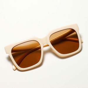 Gafas de Sol Cuadradas con Montura Grande, Diseño Retro y Moderno 2020, Protección UV400, Montura con Estampado de Leopardo, para Hombre y Mujer - Product Image 3