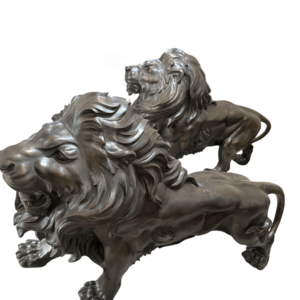 פסל אריה ברונזה גדול זמין למכירה מיידית - Product Image 3