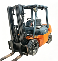 Vente à prix réduit de chariot élévateur diesel japonais de 3 tonnes, mât à 3 sections avec une hauteur de levage de 4,5 mètres, haute qualité et abordable