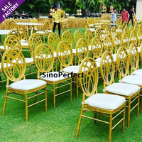 Bas prix empilable hôtel fête salle meubles dos ovale sans bras or chaises de mariage événements avec coussins