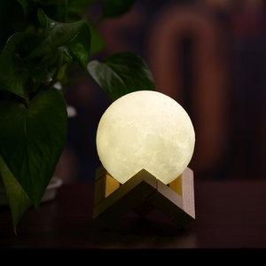 AGQ 8CM entrega rápida 3 <span class=keywords><strong>Color</strong></span> recargable cambio lámpara de luna 3D luna lámparas de luz - Product Image 2