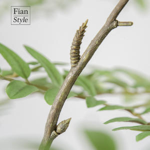 フォン・イアン 高品質ソルバスの葉と鉢 北欧風フェイクグリーン クリスマス ウェディング 室内用 ショッピングモール モダンホームデコレーション - Product Image 6