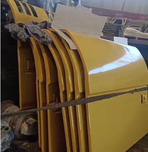 Porte d'excavatrice d'origine Komatsu OEM 20Y-54-74103 à prix abordable, avec filtre à air et porte d'huile pour réservoir d'eau et grande pompe - Product Image 1