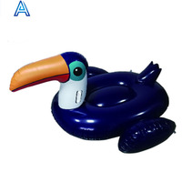 3D dessin animé conception vinyle PVC gonflable oiseau toucan forme flotteur d'eau chaise longue air mat matelas jouet pour enfants été jouet