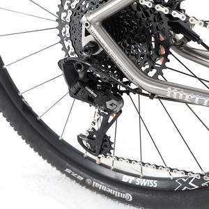 Vélo <span class=keywords><strong>de</strong></span> montagne en alliage <span class=keywords><strong>de</strong></span> titane en promotion, <span class=keywords><strong>29</strong></span> <span class=keywords><strong>pouces</strong></span>, axe traversant 142 mm, <span class=keywords><strong>VTT</strong></span> en titane avec transmission GX-12 vitesses pour hommes - Product Image 6