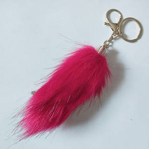 Fournisseur d'usine, porte-clés en queue de renard moelleux et tendance, vente en gros de queues de renard, porte-clés en fourrure de renard féérique, charme pour sac, décoration - Product Image 2