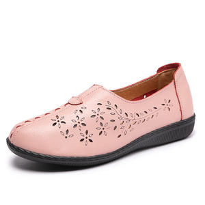 2025 chaussures plates en peau de vache pour femmes printemps été transfrontalier décontracté sans lacet mocassins semelle en caoutchouc souple <span class=keywords><strong>pied</strong></span> <span class=keywords><strong>nu</strong></span> maman mode tendance - Product Image 3
