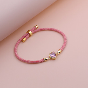 สร้อยข้อมือเชือกป่านสีแดงพร้อมจี้คริสตัลรูปหัวใจชุบทอง เครื่องประดับของขวัญสุดโรแมนติกสำหรับผู้หญิง - Product Image 2