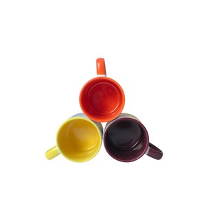 Tasses en céramique multicolores Tasses à sublimation personnalisables de 6oz <span class=keywords><strong>avec</strong></span> poignées colorées Revêtement intérieur - Product Image 5