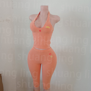 Abbigliamento Estivo da Donna, Set <span class=keywords><strong>Due</strong></span> Pezzi con Logo Personalizzato, Top Corto con Spalline e Leggings Capri in Morbido Cotone - Product Image 2