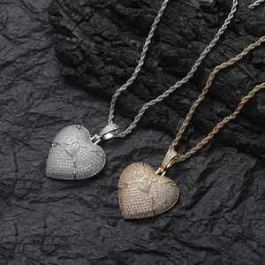 Pendentif d'amour tridimensionnel, accessoires hip-hop sertis de zircon incrusté de cuivre - Product Image 1