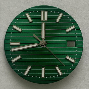 Componenti per Modifica Orologi: Quadrante da 30,5 mm con Indicatori Luminosi Verdi, Adatto per Montaggio Movimento NH35/36, Strumenti per Orologiai - Product Image 3