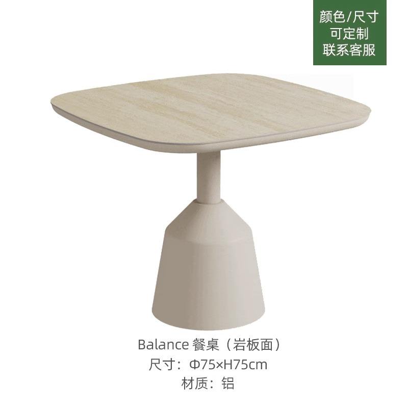 Table à manger en dalles de pierre carrées