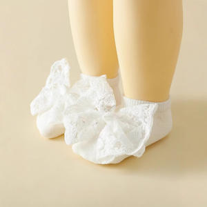 Chaussettes Bébé Princesse Printemps-Été avec Nœud en Dentelle Antidérapantes, Chaussettes Bateau Fines Antidérapantes pour Bébé, Accessoires Cheveux Pleine Lune, Vente en Gros - Product Image 5