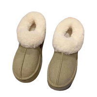 Sepatu Bot Musim Dingin Kasual Wanita Berbahan Kulit Suede Sapi Asli dengan Lapisan Bulu Domba, Model Slip-On, Sol Tebal, Platform, Hangat, dan Pendek