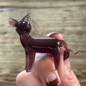 Figura de Ratón de Cristal con Ojos Morados y Verdes, Diseño Contemporáneo, Adorno de Escritorio de una Sola Pieza - Product Image 2