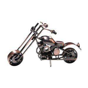 Decoración de Escritorio de Metal Retro Contemporánea, Modelo de Coche Hecho de Hierro Viejo, Función de Colgado - Product Image 4