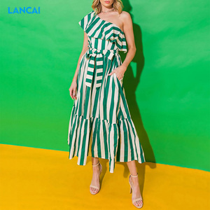 Femmes élégantes rayé licou cou dos nu sans manches lâche une épaule robe irrégulière - Product Image 3