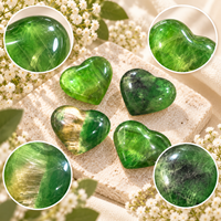 Cœur en fluorite verte polie de 3 cm pour la décoration intérieure, la méditation, la collection, les cadeaux et l'affichage de poche