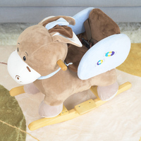 Jouet de chaise à bascule d'âne à bascule en bois de peluche pour des enfants d'enfant en bas âge