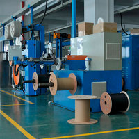 Câble à fibres optiques aérien autoportant GYXTC8S en forme de 8, 2-24 fibres, G652D monomode, armé avec tube central et messager en acier