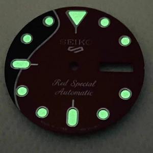 Montre de plongée de luxe avec cadran noir et rouge 28,5 mm, luminescence verte de luxe, double calendrier, mouvement automatique NH36/NH36, accessoire - Product Image 4