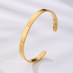 Bracelet magnétique facile à porter, plaqué or 18 carats, en acier inoxydable, résistant à la rouille, imperméable, sans ternissement, <span class=keywords><strong>bijoux</strong></span> unisexes tendance - Product Image 4