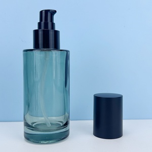 ชุดบรรจุภัณฑ์เครื่องสำอางระดับไฮเอนด์ 50 กรัม 30 มล. 50 มล. 100 มล. 120 มล. ขวดแก้วทรงแบนพร้อมหัวปั๊มโลชั่น ขวดเซรั่มแบบหยด และกระปุกครีม - Product Image 6