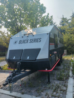 Mini caravane pliable sur mesure, légère, pour les aventures hors route, avec une capacité de 4 personnes et un espace de rangement