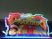 Machine de jeu vidéo électronique de sport de divertissement de type Subway Surfers Parkour à pièces pour la vente