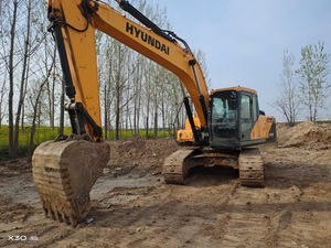 Pelle sur chenilles HYUNDAI 215VS 21 tonnes d'occasion avec composants de la boîte de vitesses Moteur Mitsubishi bien entretenu 215-7 225VS - Product Image 6