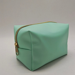 กระเป๋าใส่เครื่องสำอางสามชิ้นทำจาก PU ขั้นสูงมีซิปกระเป๋าผลิตภัณฑ์ดูแลผิวแบบพกพาทันสมัย - Product Image 2