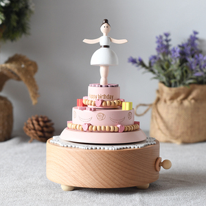 Caja musical manufacture wooden dancing cake music box for birthday gifts