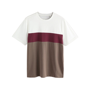 Camiseta Moderna para Hombre con Bloques de Color, Cintura Ligeramente Ajustada, Líneas Limpias, Silueta Contemporánea, Estilo Casual y Refinado para la Noche - Product Image 1