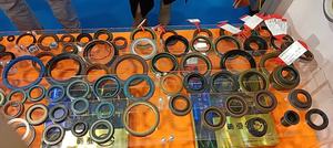 Différentes tailles TB 125*160*18 125*160*17 joints de camion de <span class=keywords><strong>couleur</strong></span> et de taille personnalisés joint d'huile de moyeu arrière - Product Image 4