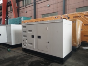 Générateur diesel silencieux Raywin EU Stage <span class=keywords><strong>III</strong></span> 62,5 kVA 50 kW 400 V 50 Hz avec capot silencieux - Product Image 2