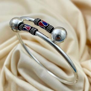 Indian Silver Style Adjustable Kada Bangle with <b>Red</b> and Green Stones - Product Image 3
